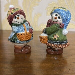 Longaberger Chilly and Snowball snowmen salt and pepper shakers. New.